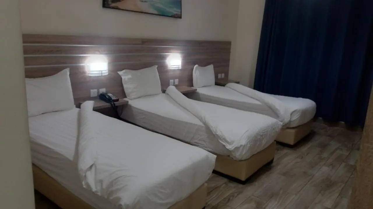 La Riva Hotel アカバ 3*,