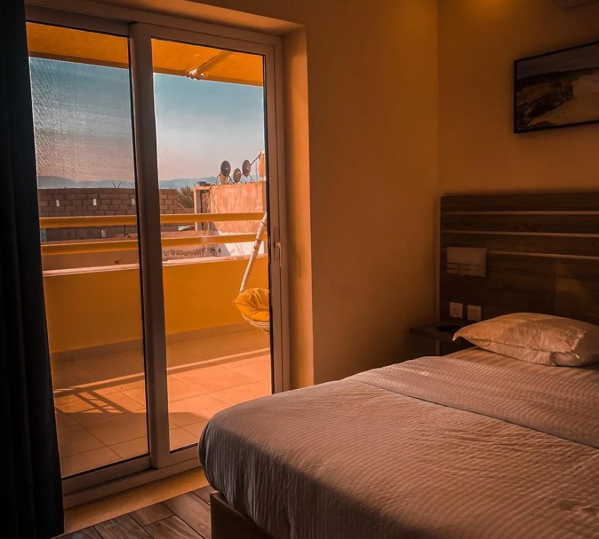 La Riva Hotel アカバ 3*,